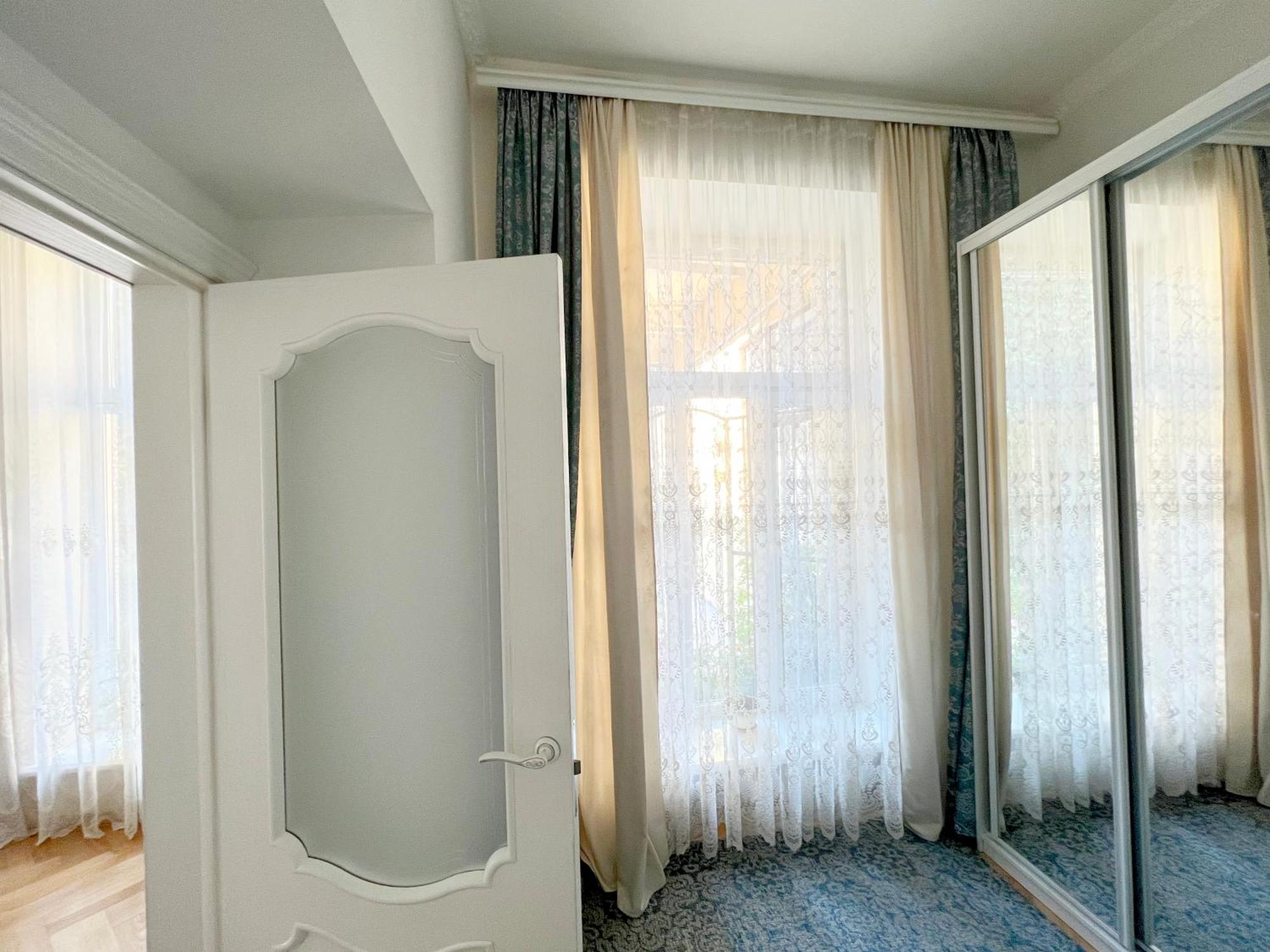 Світла Затишна Квартира В Центрі Біля Оперного Театру З Балконом, Який Виходить У Тихий Львівський Дворик エクステリア 写真